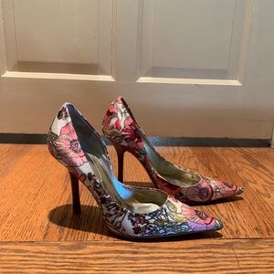 Pink floral Guess Pointed Toe Heels